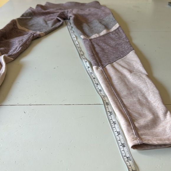 ALO YOGA Sheila Alosoft high waist colorblock leggings Smoky Quartz Gray XS - Picture 13 of 14